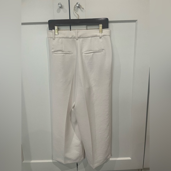 Aritzia Effortless Cropped Pant - Picture 2 of 5